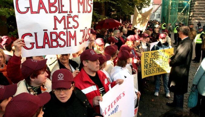 Латвийские медики могут устроить протест на глазах у министров ЕС