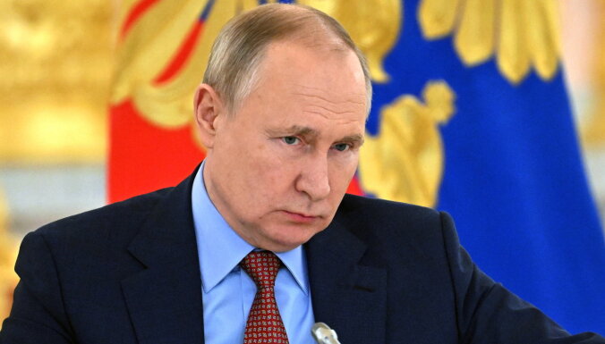 "Мы должны сделать все для решения проблемы". Путин прокомментировал просьбу признать ДНР и ЛНР