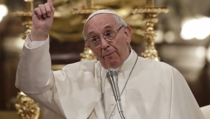 Папа Римский против использования слова "мать" в названии американской бомбы