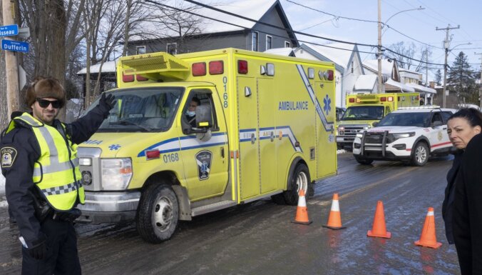 Kanādā dienas aprūpes centrā ietriecas autobuss; divi bērni nogalināti, seši – ievainoti