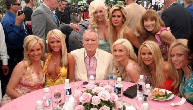 Жившая у основателя Playboy модель рассказала о секс-вечеринках и правилах дома