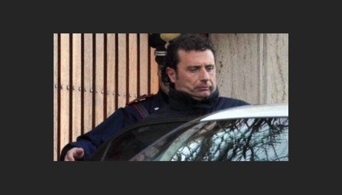 Itālijas tiesa patur 'Costa Concordia' kapteini mājas arestā
