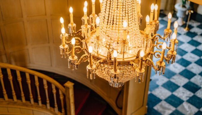 ФОТО. Бросок башмаком, Людовик XV и законодатели мод Tiffany: сколько стоят самые дорогие лампы и люстры в мире?