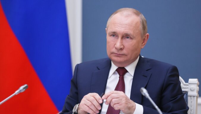 Krievija okupēto teritoriju 'neatkarību' atzinusi Ukrainas administratīvā dalījuma robežās, apgalvo Putins