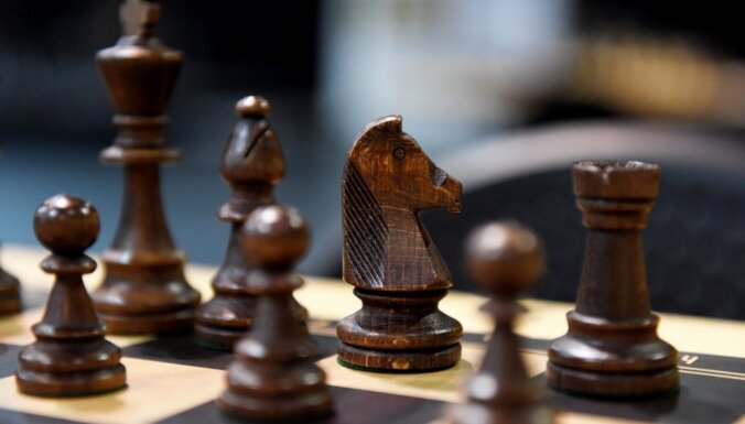 Rogulei un Golstai uzvaras 'Grand Swiss' šaha turnīra sestajā kārtā