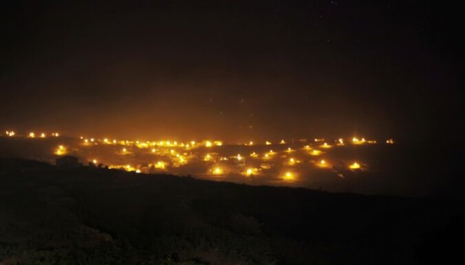 Spānijas Gomeras salu plosa meža ugunsgrēki; naktī evakuē 1000 cilvēkus