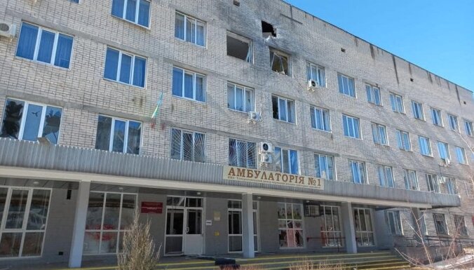 Krievijas karaspēks Ukrainā apšaudījis 135 slimnīcas; nogalināti seši mediķi