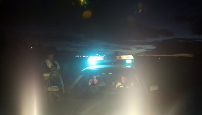По шоссе разъезжал пьяный тракторист: полиция предотвратила трагедию