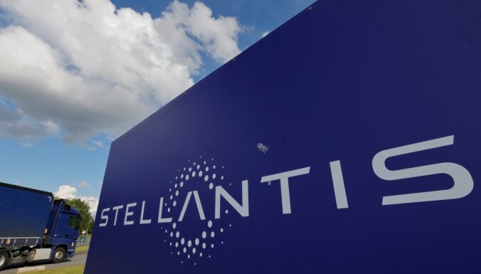 Detaļu trūkuma dēļ autobūvnieks 'Stellantis' apturēs ražošanu Krievijā