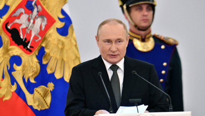 Путин в пробковом шлеме. Как Кремль от идеи империи пришел к ее практическому воплощению