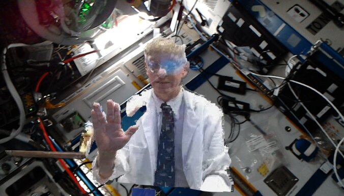 Attālinātās medicīnas nākotne? NASA 'holoportējusi' uz kosmosa staciju ārstu komandu