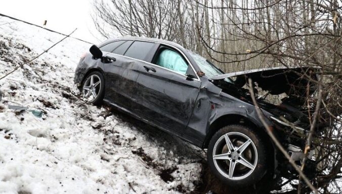 ФОТО Тяжелая авария на трассе Таллин-Пярну-Икла: пострадали четыре человека