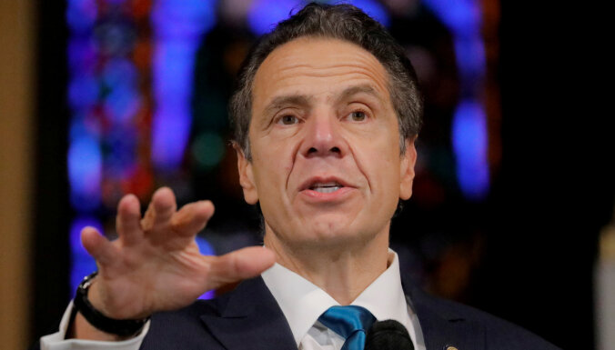 Губернатор штата Нью-Йорк дважды за неделю обвинен в домогательствах
