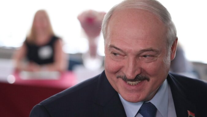 За критику Лукашенко — в тюрьму? Белорусам хотят запретить "дискредитацию" властей