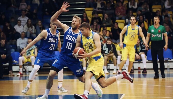 'Ventspils' basketbolisti izšķirošajā spēlē pieveic 'Ogri' un iekļūst LBL finālā