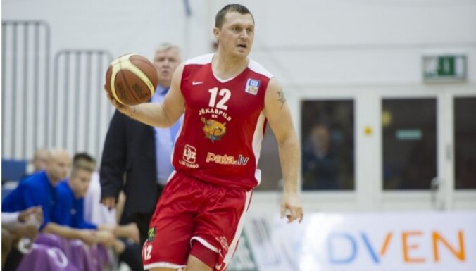 'Jēkabpils' basketbolisti mača pēdējās sekundēs pieveic 'VEF Rīga' vienību