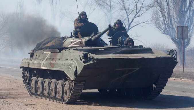 "Вы едете туда, где стреляют". В России массово ищут военных-контрактников для отправки в Украину
