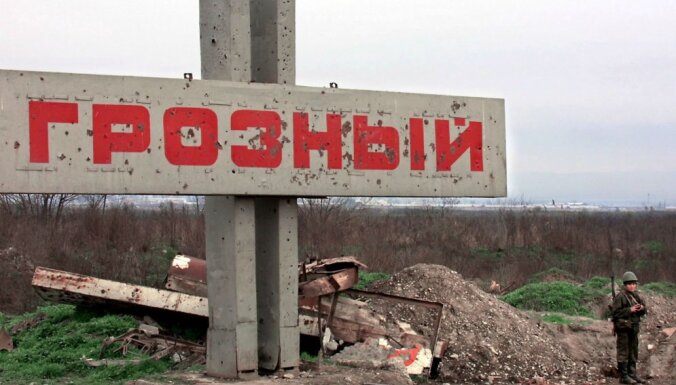 Смертница устроила самоподрыв около КПП в Грозном