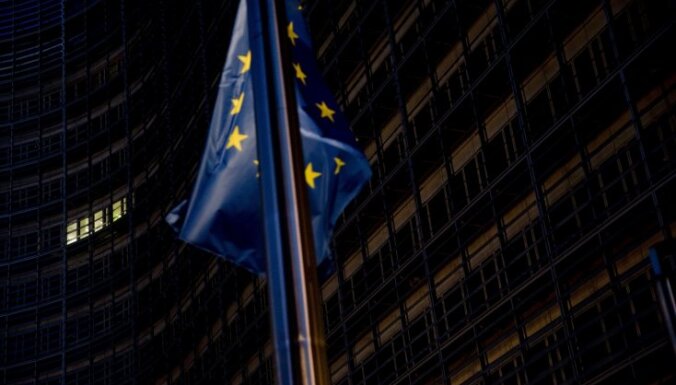 EK izsauc Krievijas vēstnieku protesta izteikšanai par sankcijām pret ES pilsoņiem
