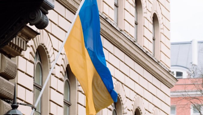 Украинские дипломаты ночью покинули Москву и прибыли в Латвию