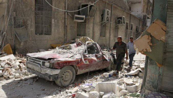 Vairāk nekā 400 civiliedzīvotāju pametuši Alepo austrumdaļu