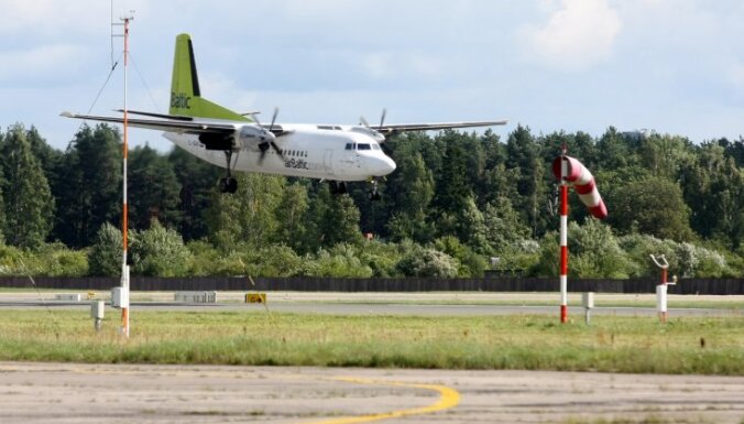 Передача: airBaltic упрекает Latvijas gaisa satiksme в причинении убытков