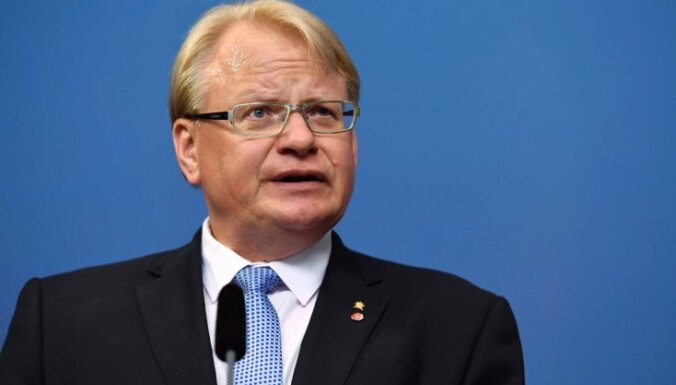 Baltijas reģiona valstīm ir jāsadarbojas, uzskata Zviedrijas aizsardzības ministrs