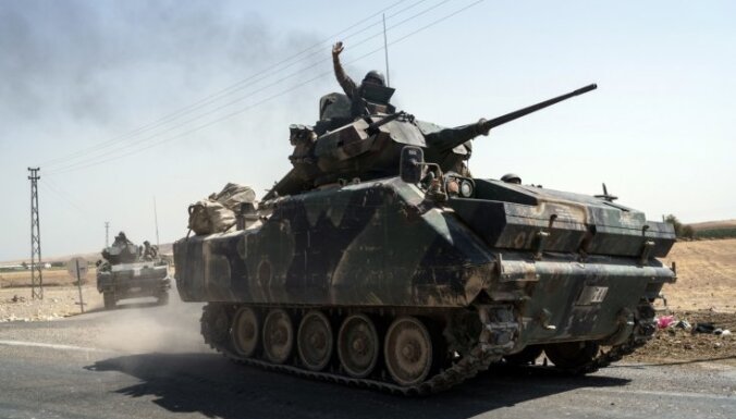 Turcijas armijai uzdots būt gatavai iebrukumam Sīrijas kurdu reģionā