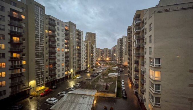 Lietuvā plosās vētra, kas atstājusi tūkstošus bez elektrības