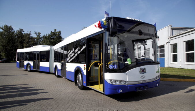 Rīgas satiksme получило десятки новых автобусов и троллейбусов