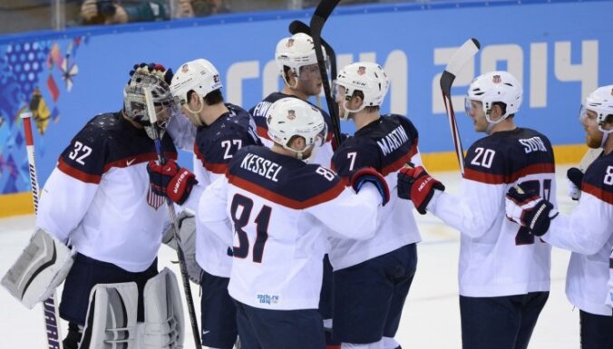 ASV hokejisti droši 'iesoļo' olimpisko spēļu pusfinālā