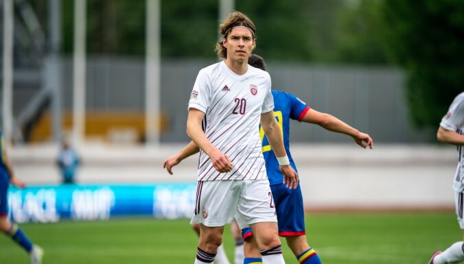 Latvijas futbola izlasei grupas līderu cīņa Moldovā