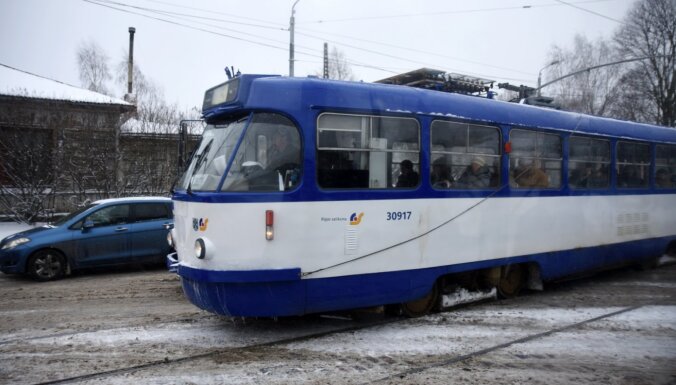 Rīgas satiksme: старые трамваи будут курсировать по столице еще около 10 лет