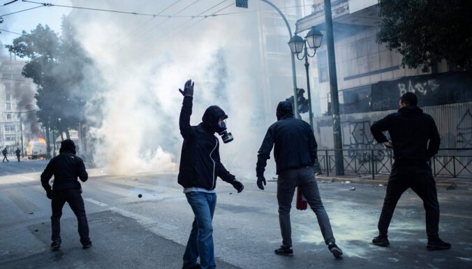 Grieķijā jauni protesti saistībā ar dzelzceļa katastrofu