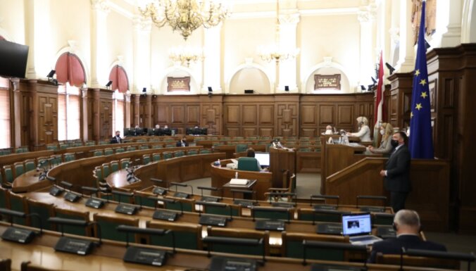 Saeima pieņem likumu par fiziskās personas atbrīvošanu no parādsaistībām