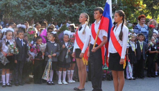Krimā terorizē studentus par Ukrainas himnas dziedāšanu