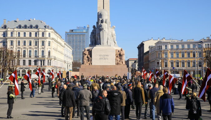 ФОТО: День памяти латышских легионеров в Риге прошел очень тихо и спокойно