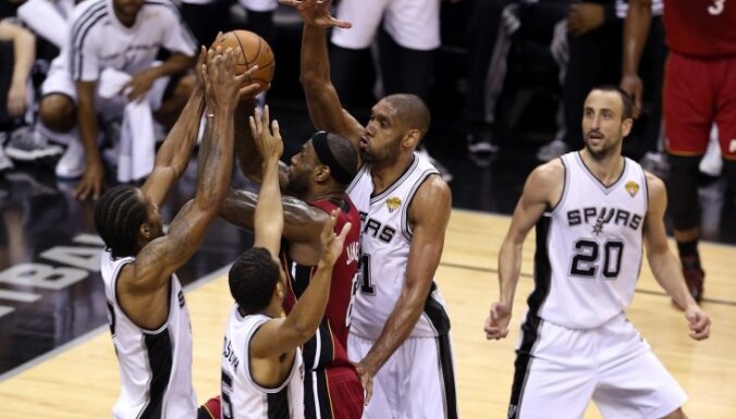 'Spurs' ar jaunu NBA finālu rekordu sagrauj 'Heat'