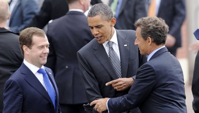 Обама понизил уровень встречи с Медведевым на саммите