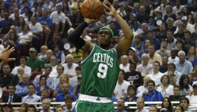 NBA izslēgšanas spēļu nākamo kārtu sasniedz 'Celtics' un '76ers'