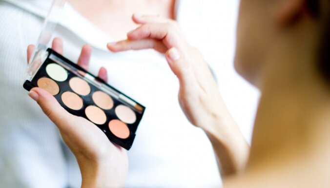Объясняем по науке: вредит ли макияж вашей коже?