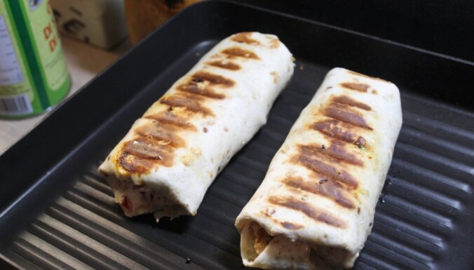 Foto recepte: figūrai draudzīgie vistas filejas kebabi