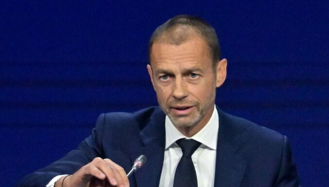 UEFA prezidents Čeferins aizstāv 'bezprecedenta sankcijas' pret Krieviju