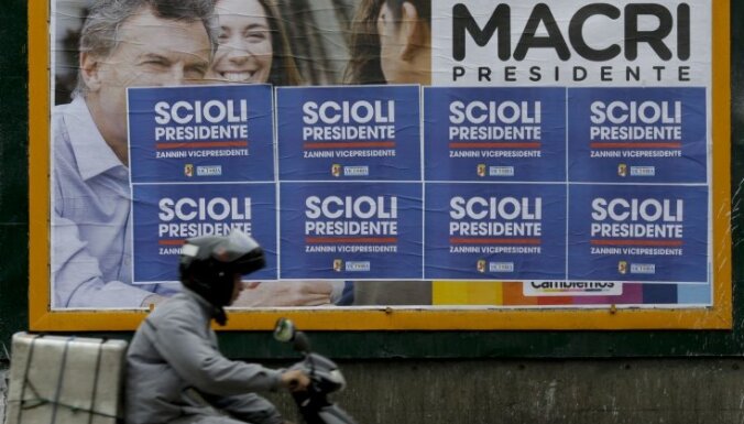 Argentīnā notiek prezidenta vēlēšanas