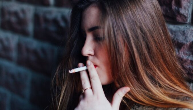 Ни до 18, ни после: в Новой Зеландии хотят запретить продавать табак всем родившимся после 2008 года