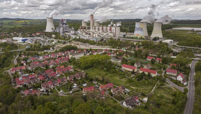 Čehija lūgs ES tiesu piemērot Polijai sodanaudu par ogļraktuvju neslēgšanu