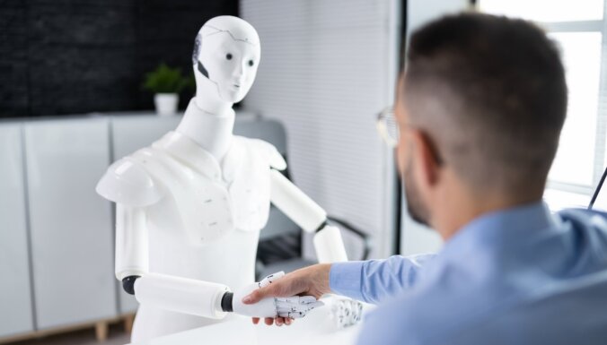 Biznesa vidē šobrīd notiek automatizācijas un mākslīgā intelekta 'bruņošanās sacensības'