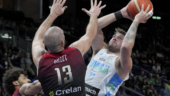 Slovēnijas vīriešu basketbola izlase sestdien guva panākumu Eiropas basketbola čempionāta astotdaļfinālā