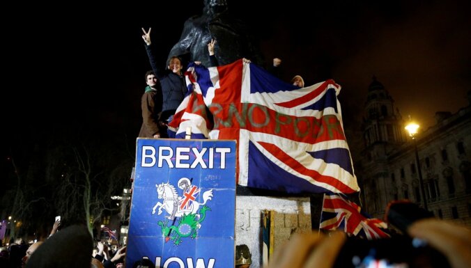 Снова жесткий Brexit. После бед от коронавируса Британию может ждать полный разрыв с ЕС