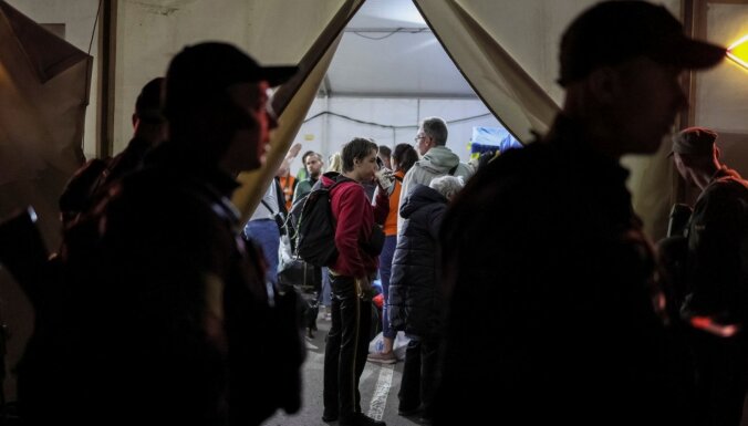 Беженцы возвращаются из Литвы в Украину: автобусы заполнены на месяц вперед